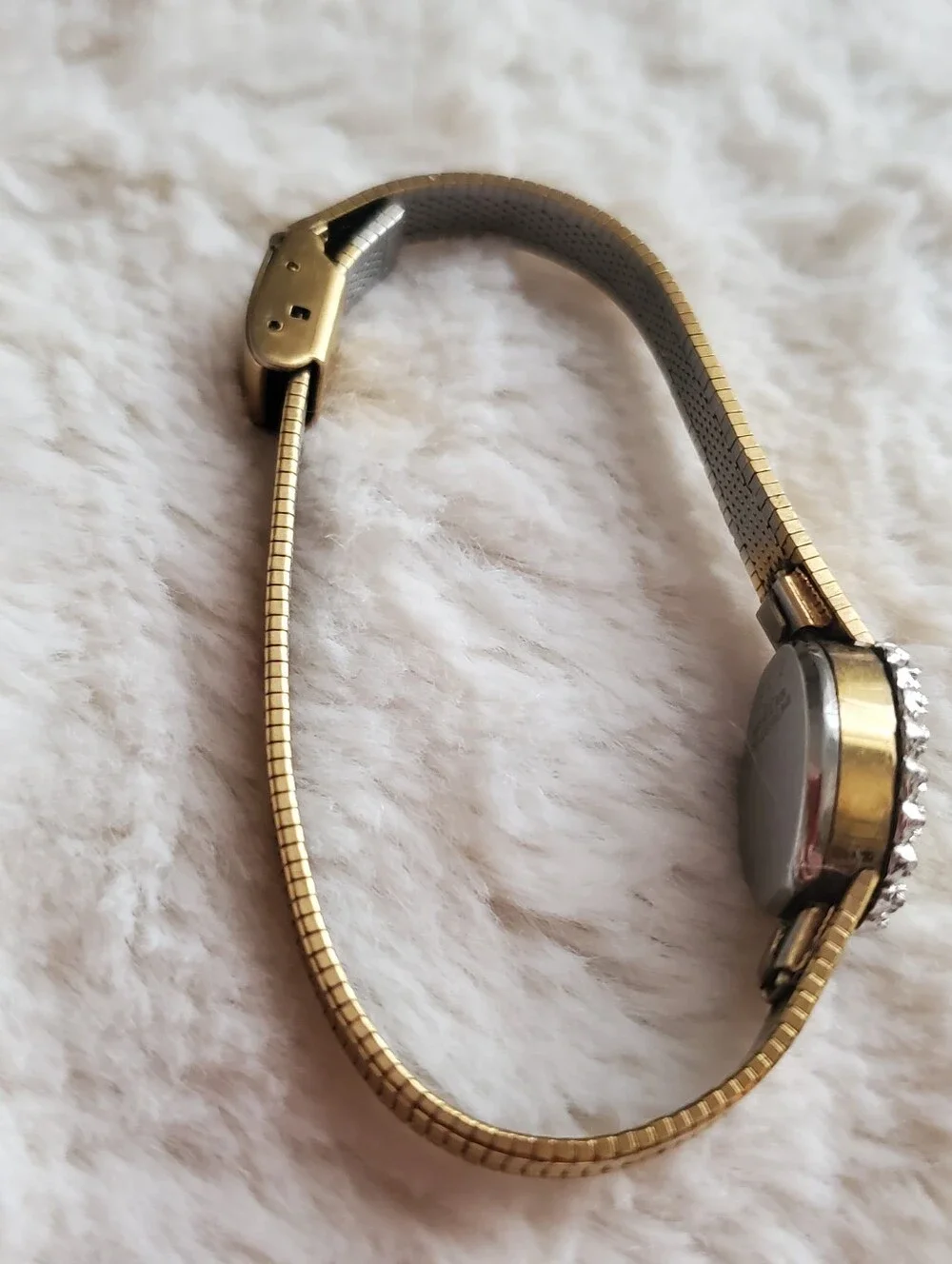 Armitron Quartz Women's Oval Analog Dress Watch Gold-Tone Bracelet Rhinestone